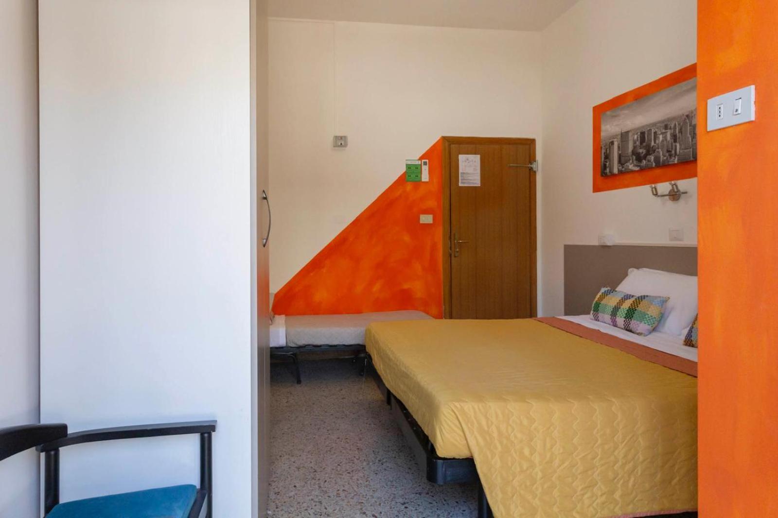 Hotel A Casa Nostra Rimini Exteriör bild