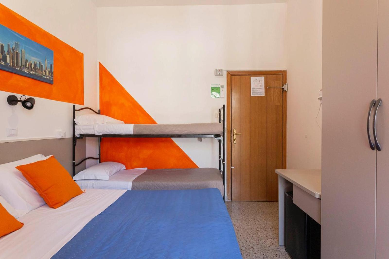 Hotel A Casa Nostra Rimini Exteriör bild